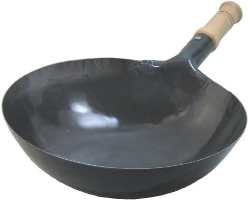 Iron hammered wok with wooden handle 27 cm