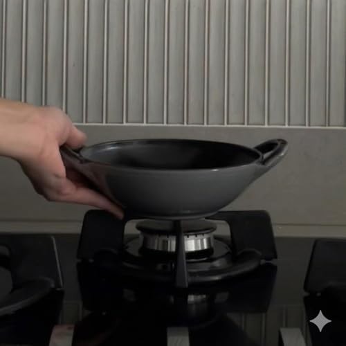 Baby cast iron wok in graphite gray — photo 5